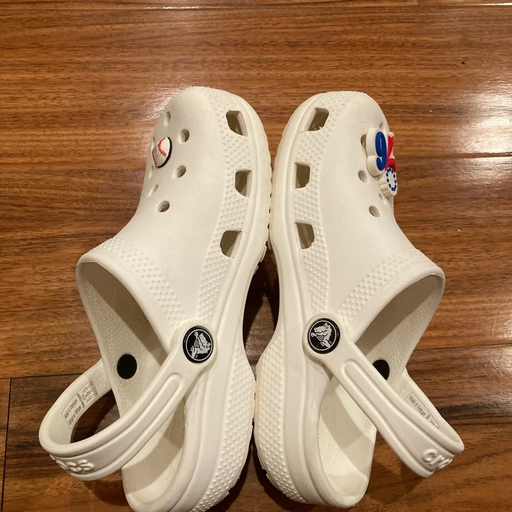 CROCS Kids White Clogs with Sports Charms Size C13 - Picture 5 of 8